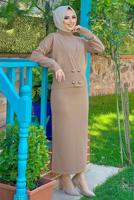 Tesettür giyim TABA DÜĞMELİ ÜÇLÜ ETEKLİ TRİKO TAKIM 30112	