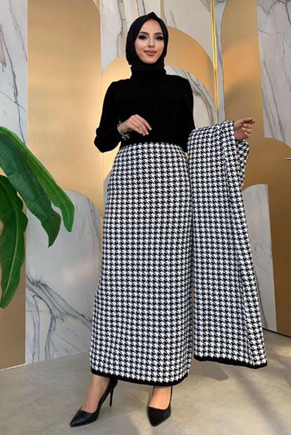 Tesettür giyim SİYAH KUŞAKLI KAZAYAĞI DESENLİ ÜÇLÜ TAKIM 72102 