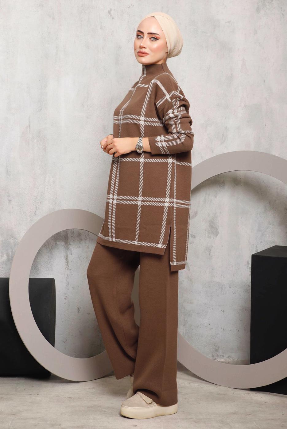 Tesettür giyim KAHVE EKOSE PANTOLONLU TRİKO TAKIM 0292