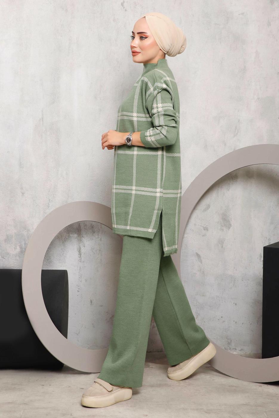 Tesettür giyim YEŞİL EKOSE PANTOLONLU TRİKO TAKIM 0292