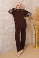Vêtements hijab BRUN COSTUME PANTALON MAILLE DÉTAIL CHAÎNE 0692