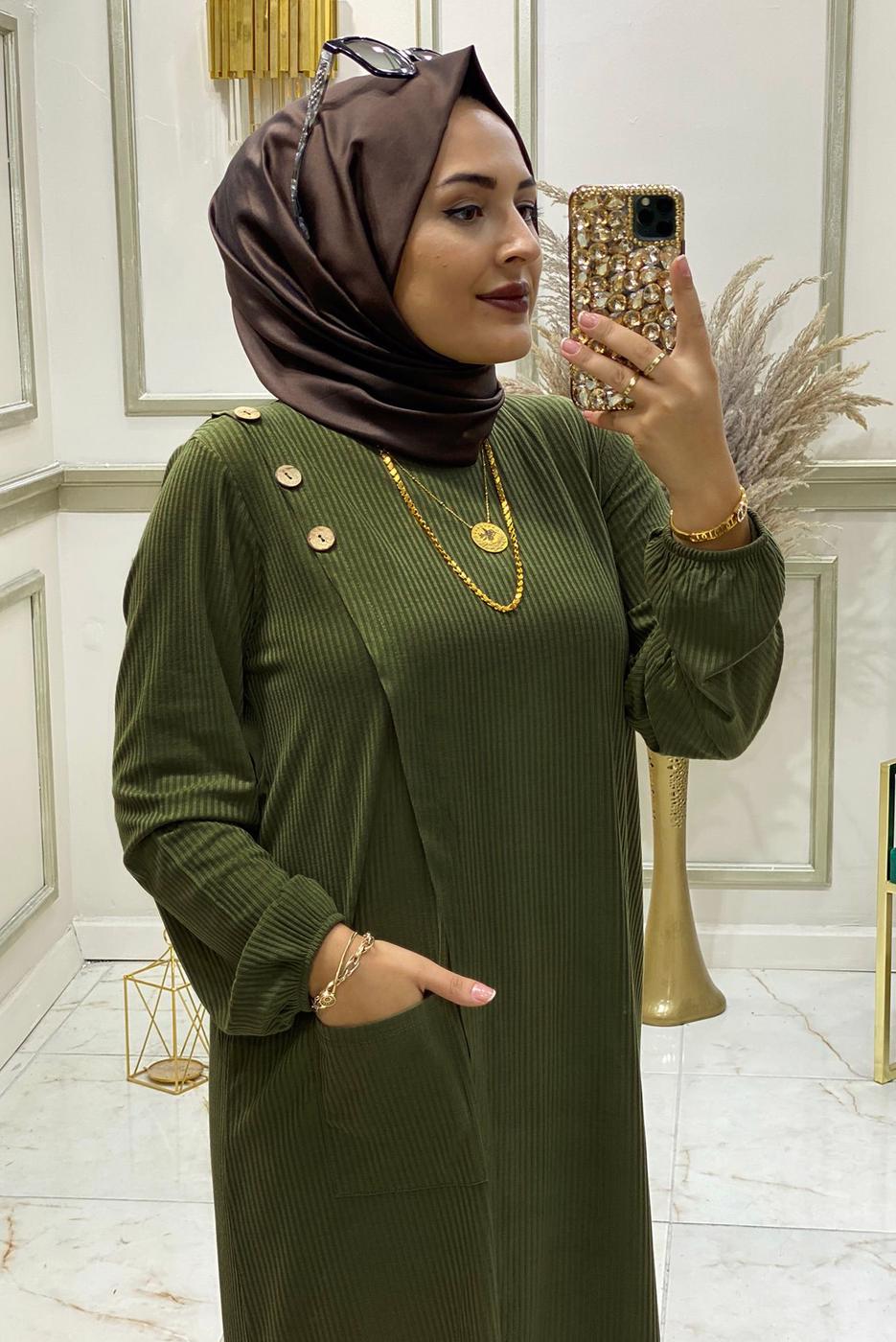Tesettür giyim YEŞİL DÜĞME DETAYLI CEPLİ PANTOLONLU TAKIM 1038 