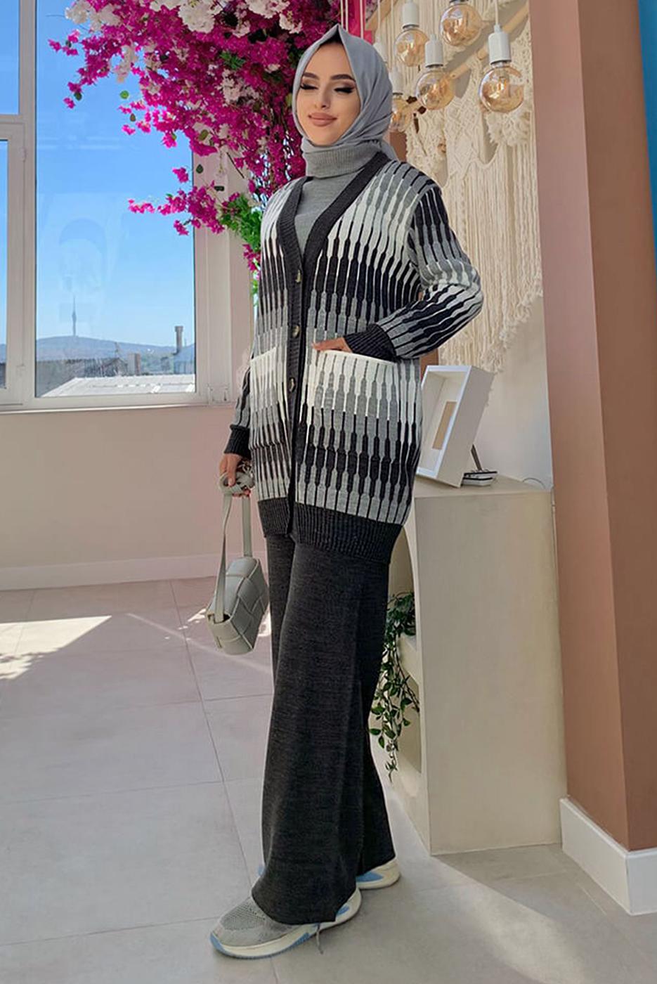 Tesettür giyim GRİ DESENLİ CEKETLİ PANTOLONLU TRİKO TAKIM 14112 