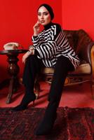 Tesettür giyim SİYAH ÇİZGİLİ PANTOLONLU TRİKO TAKIM 1992 