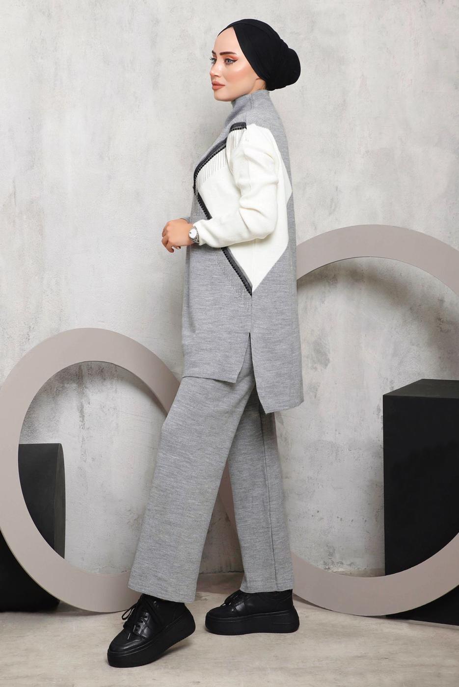 Tesettür giyim GRİ PÜSKÜL DETAYLI PANTOLONLU TRİKO TAKIM 2292