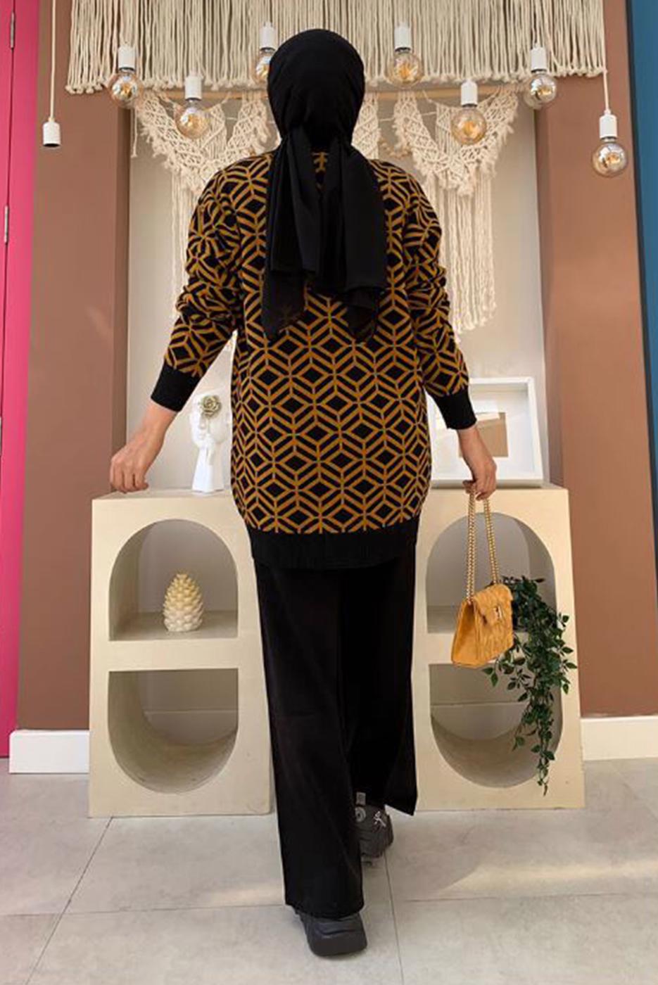 Tesettür giyim SİYAH DESENLİ CEKETLİ PANTOLONLU TRİKO TAKIM 32112	
