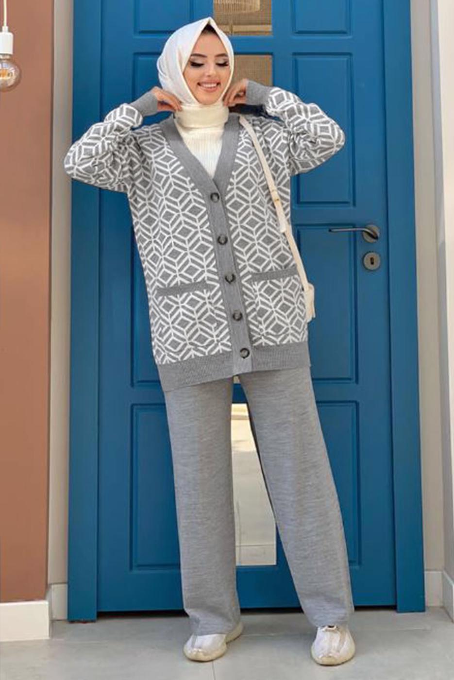 Tesettür giyim GRİ DESENLİ CEKETLİ PANTOLONLU TRİKO TAKIM 32112	