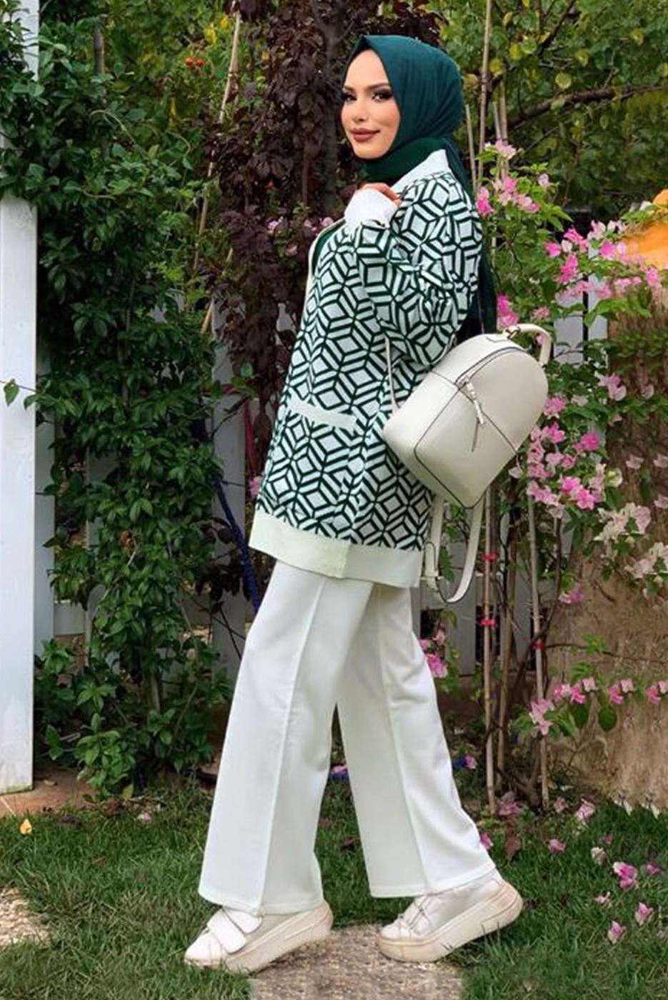 Tesettür giyim EKRU DESENLİ CEKETLİ PANTOLONLU TRİKO TAKIM 32112	