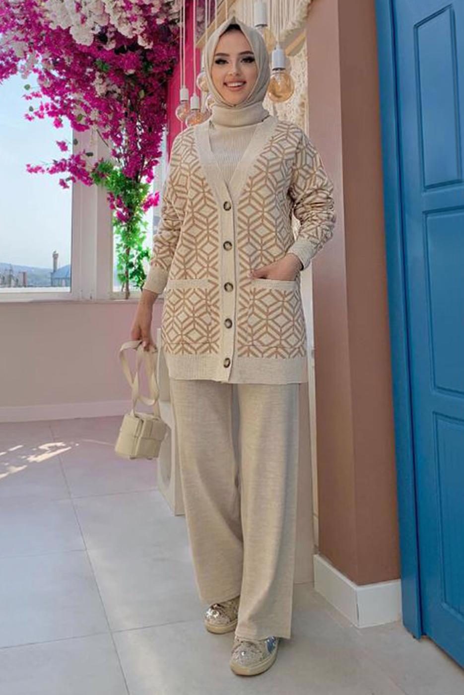 Tesettür giyim BEJ DESENLİ CEKETLİ PANTOLONLU TRİKO TAKIM 32112	