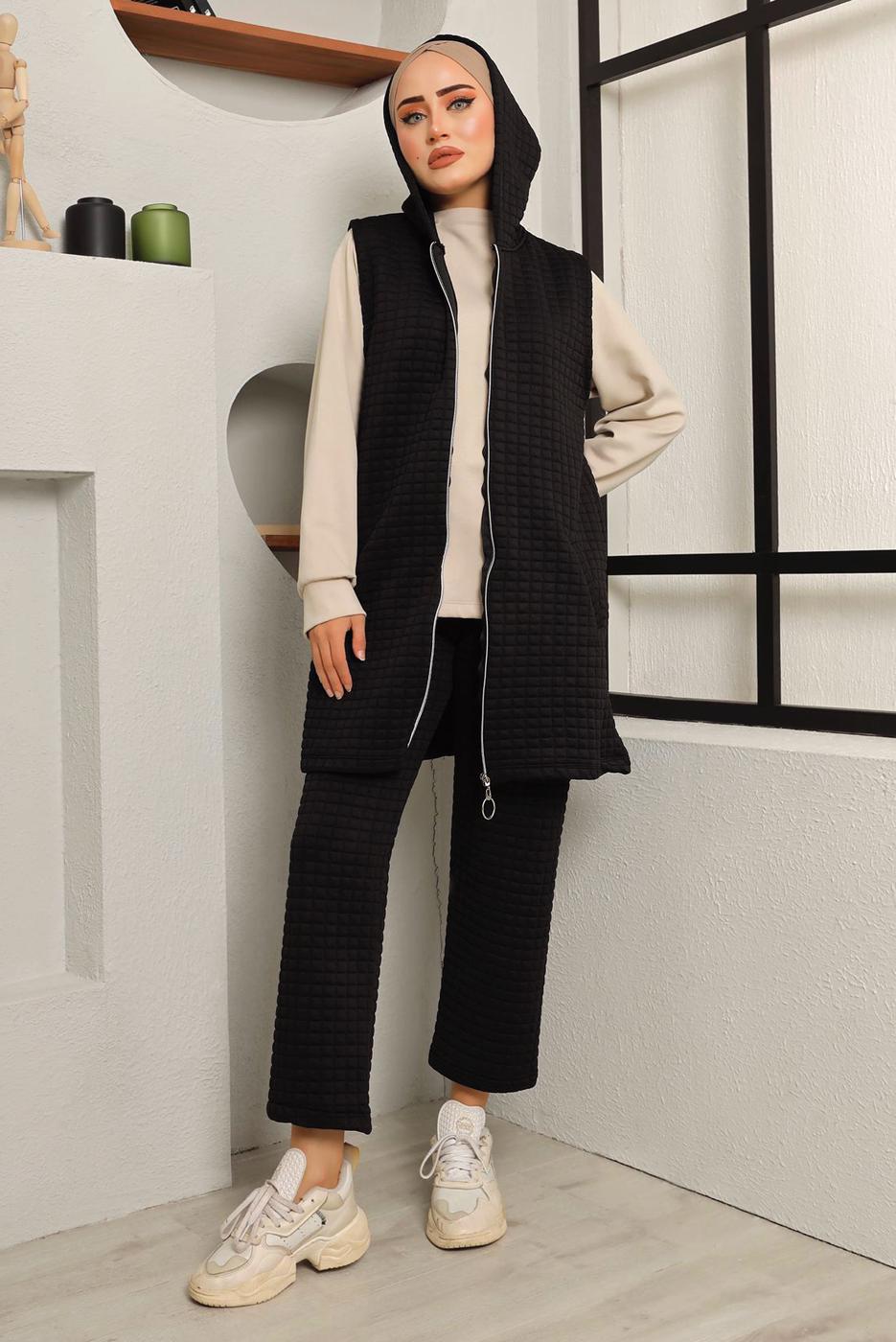 Tesettür giyim SİYAH CEPLİ KAPÜŞONLU İKİLİ YELEKLİ TAKIM 4482