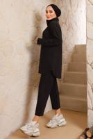 Tesettür giyim SİYAH MANŞETLERİ DÜĞMELİ PANTOLONLU TAKIM 7382 