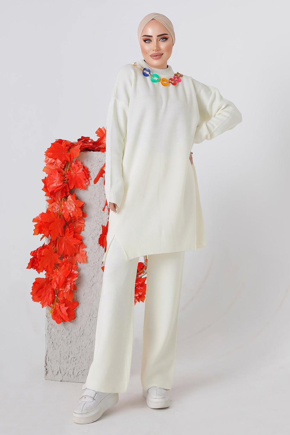 Tesettür giyim EKRU ZİNCİR DETAYLI PANTOLONLU TRİKO TAKIM 8592-1