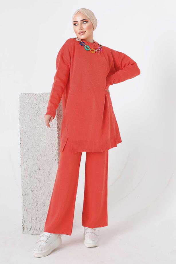 Tesettür giyim MERCAN ZİNCİR DETAYLI PANTOLONLU TRİKO TAKIM 8592-1 - TRENDTESETTÜR