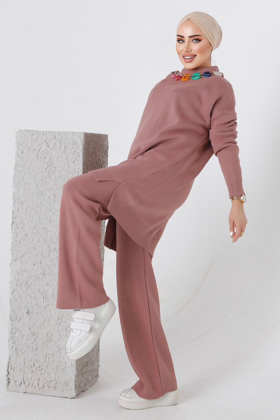 Tesettür giyim PUDRA ZİNCİR DETAYLI PANTOLONLU TRİKO TAKIM 8592-1