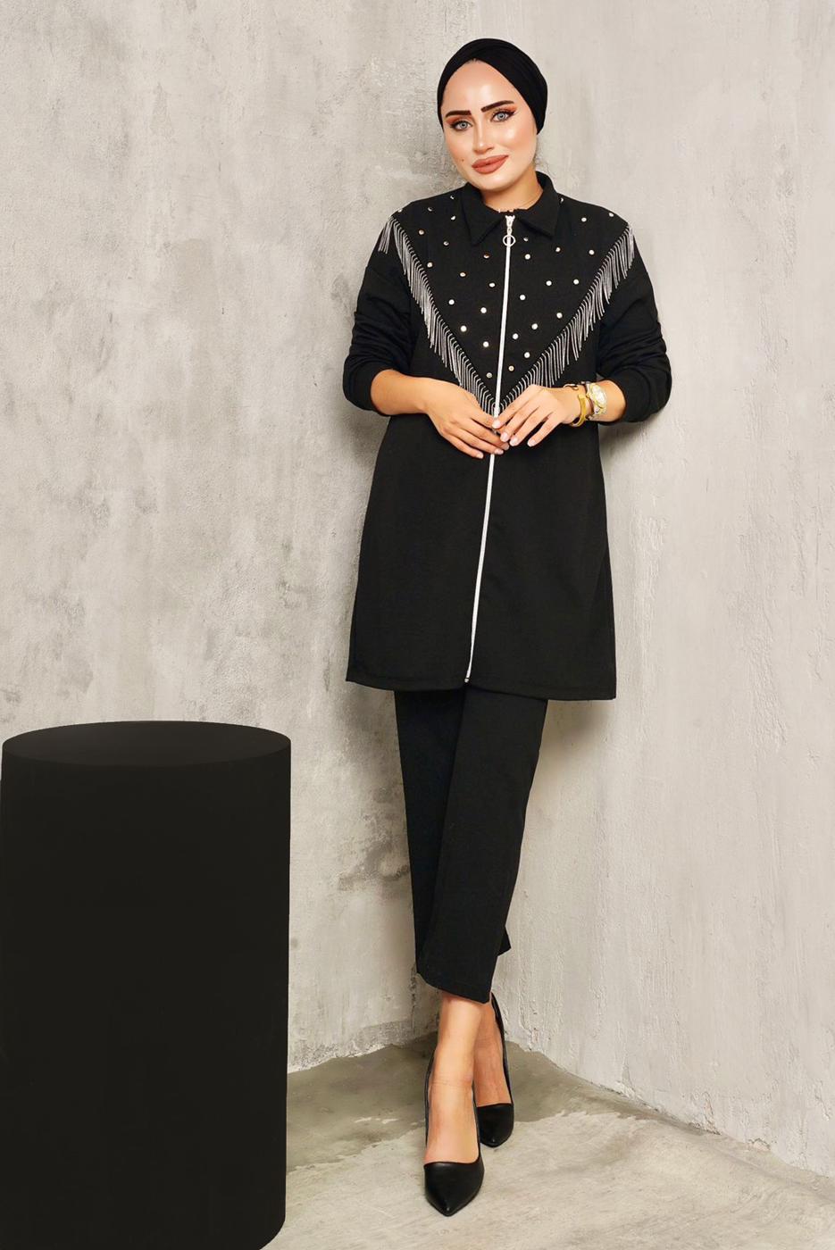 Tesettür giyim SİYAH PÜSKÜL DETAYLI ZIMBALI PANTOLONLU TAKIM 9572