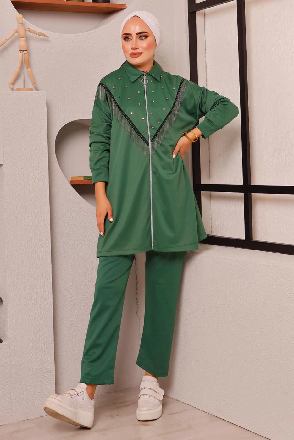Tesettür giyim YEŞİL PÜSKÜL DETAYLI ZIMBALI PANTOLONLU TAKIM 9572