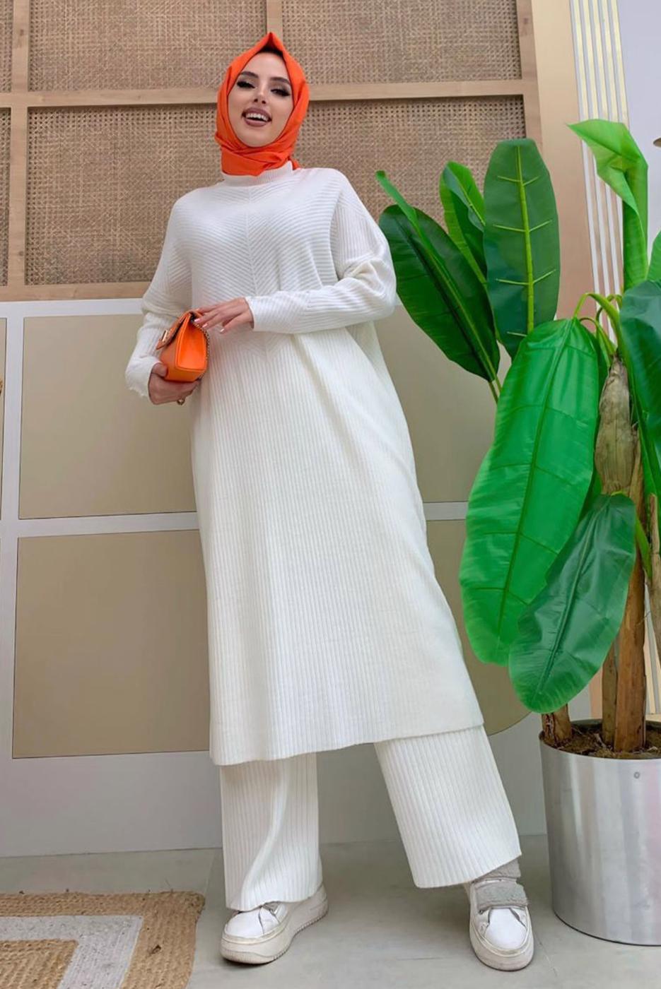 Tesettür giyim EKRU FİTİLLİ TRİKO TUNİK 0434