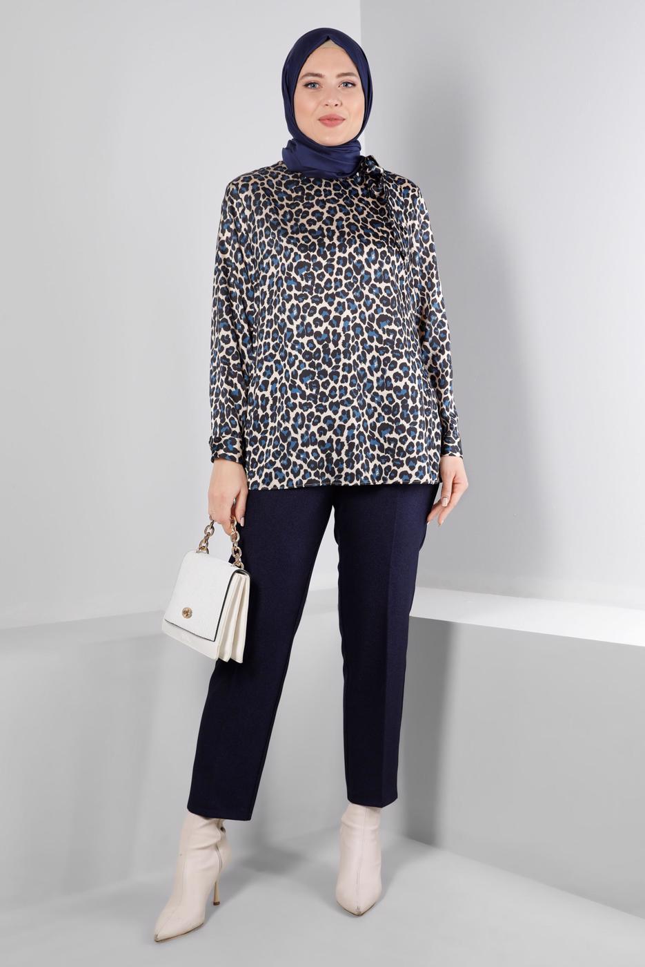 Vêtements hijab BLEU MARINE ALVINA TUNIQUE EN SATIN MOTIF LÉOPARD T 20308