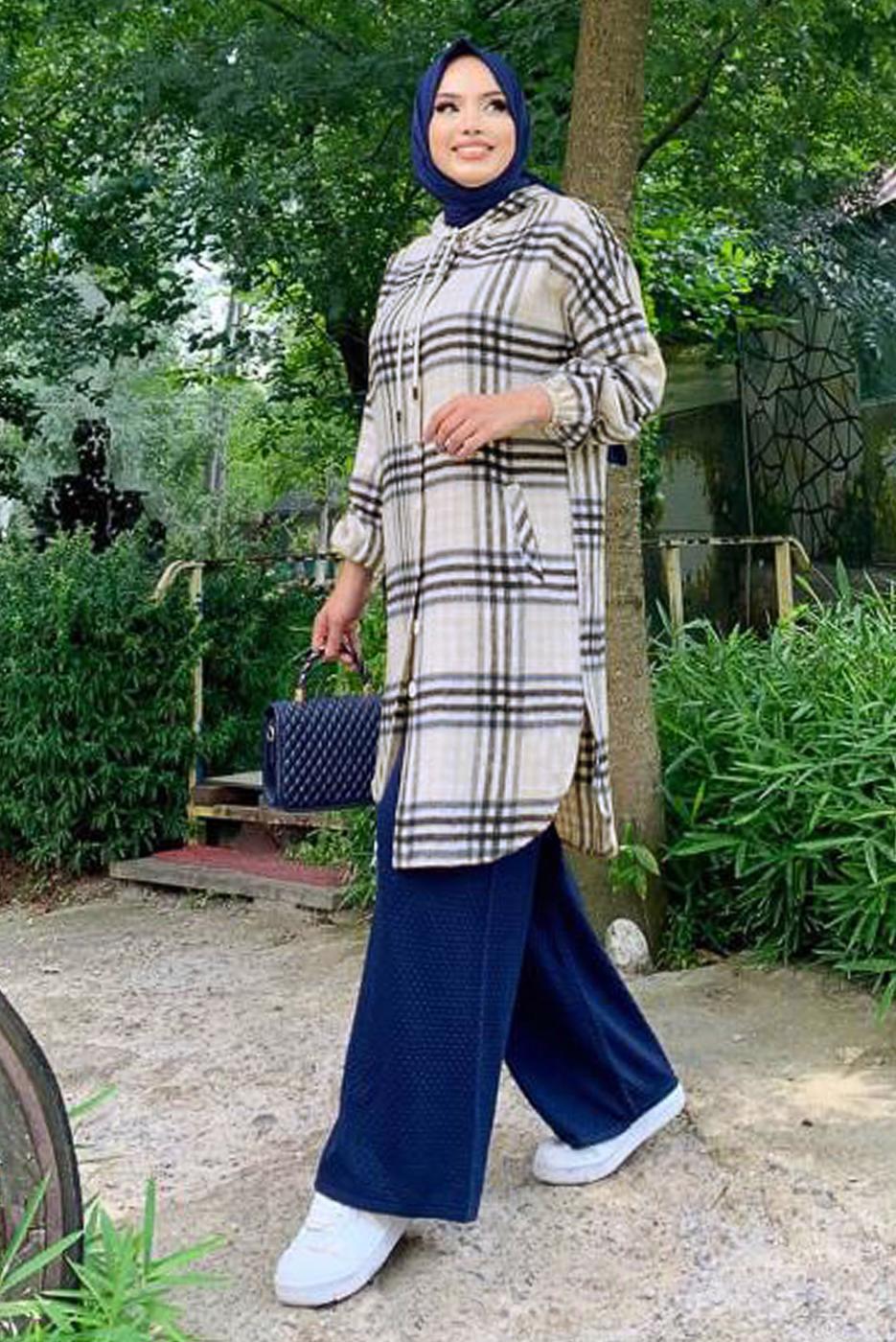 Tesettür giyim BEJ KAPÜŞONLU DÜĞMELİ EKOSE TUNİK 4162