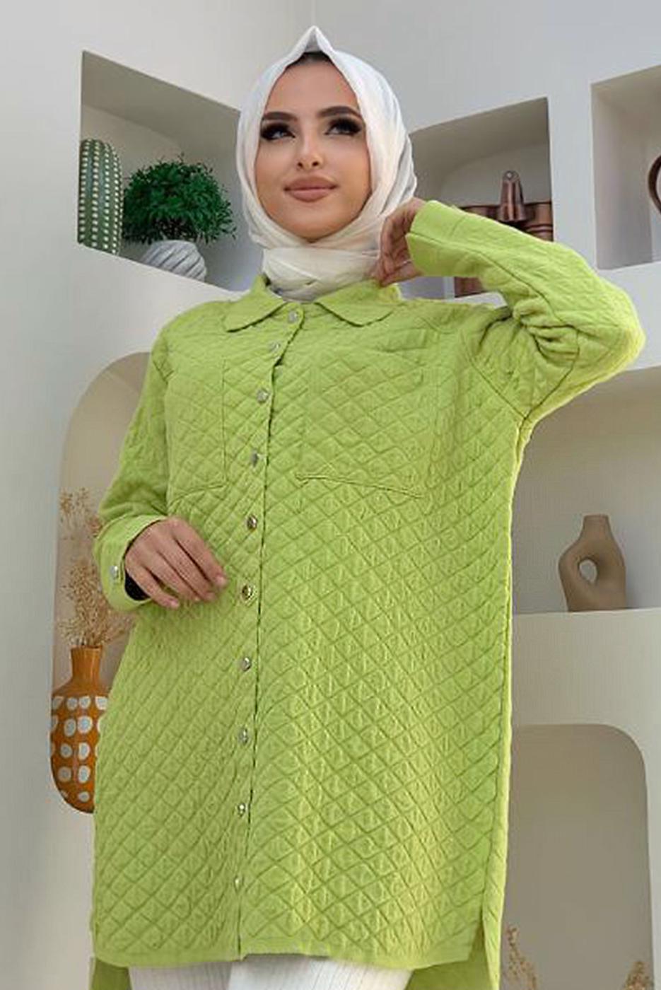 Tesettür giyim YEŞİL CEPLİ DÜĞMELİ KAPİTONE TUNİK 5216