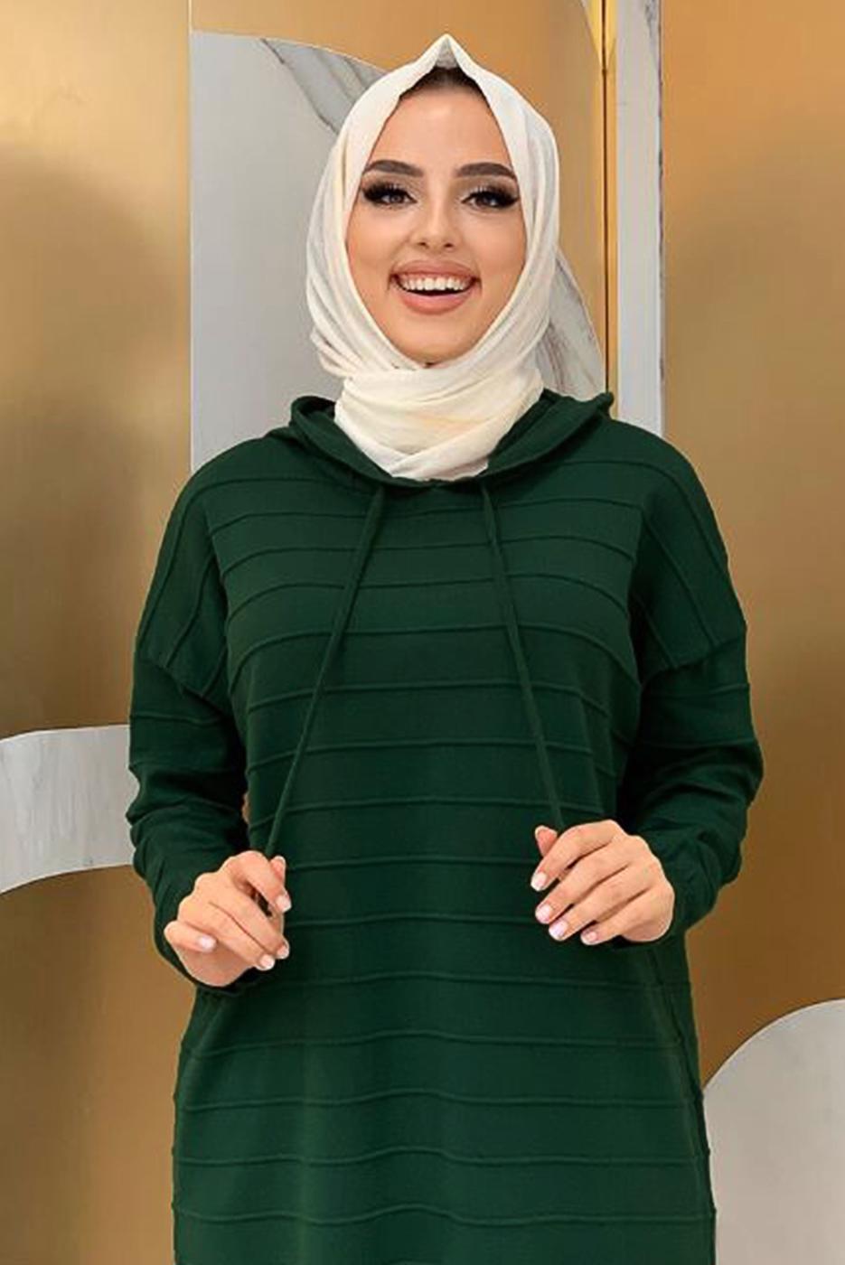 Tesettür giyim YEŞİL ŞERİTLİ KAPÜŞONLU TRİKO TUNİK 7634	