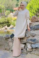 Tesettür giyim BEJ ŞERİTLİ KAPÜŞONLU TRİKO TUNİK 7634	