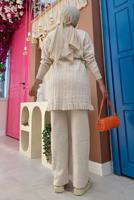 Tesettür giyim BEJ BELİ BÜZGÜLÜ TRİKO TUNİK 8216 