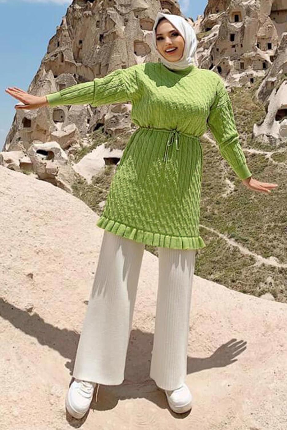 Tesettür giyim YEŞİL BELİ BÜZGÜLÜ TRİKO TUNİK 8216 