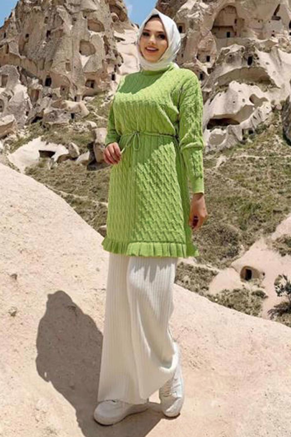 Tesettür giyim YEŞİL BELİ BÜZGÜLÜ TRİKO TUNİK 8216 