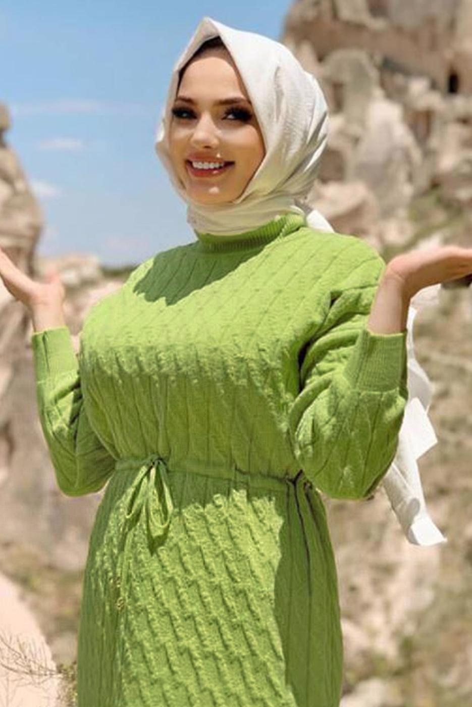 Tesettür giyim YEŞİL BELİ BÜZGÜLÜ TRİKO TUNİK 8216 