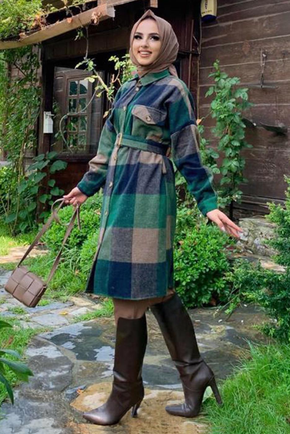 Tesettür giyim YEŞİL EKOSE KUŞAKLI ODUNCU GÖMLEK 8762 