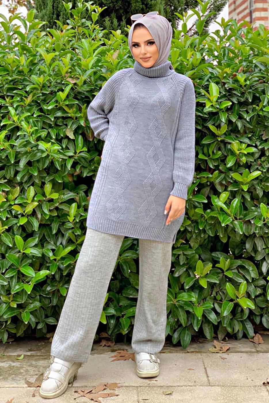 Tesettür giyim GRİ KENDİNDEN DESENLİ BOĞAZLI YAKA TRİKO TUNİK 91112	