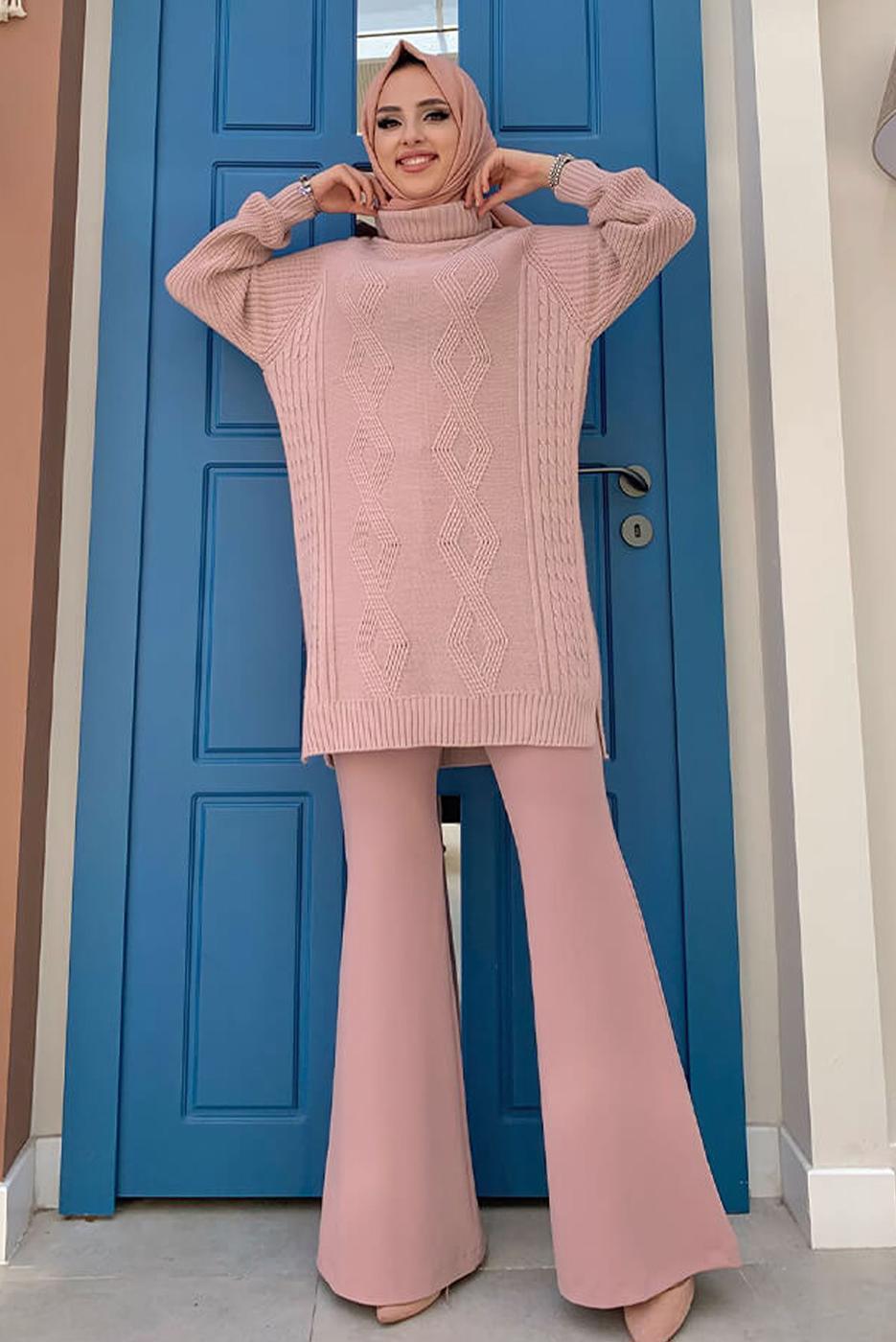 Tesettür giyim PUDRA KENDİNDEN DESENLİ BOĞAZLI YAKA TRİKO TUNİK 91112	