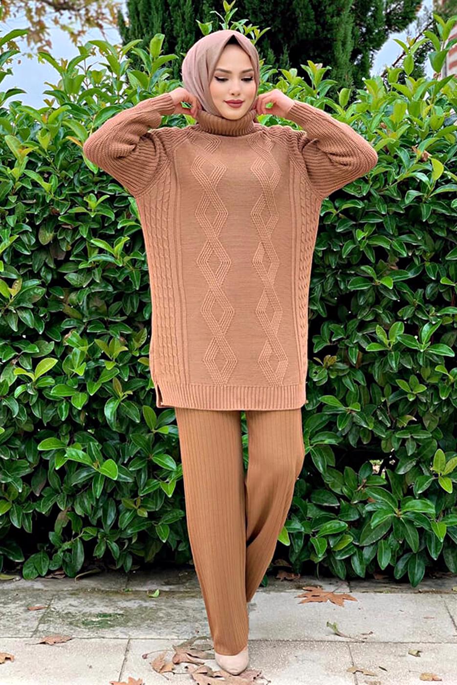 Tesettür giyim TABA KENDİNDEN DESENLİ BOĞAZLI YAKA TRİKO TUNİK 91112	