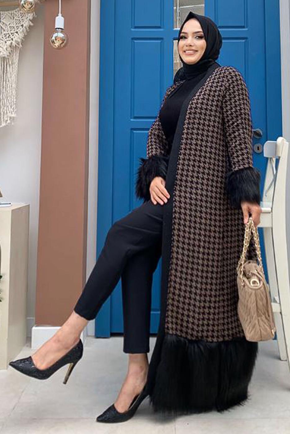 Tesettür giyim VİZON KAZAYAĞI DESENLİ MANŞETLERİ TÜYLÜ KAP 1547 