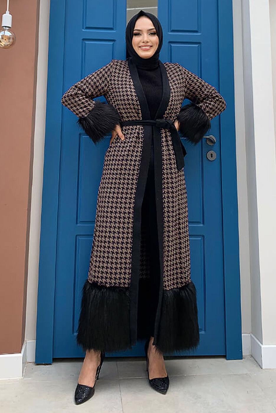 Tesettür giyim VİZON KAZAYAĞI DESENLİ MANŞETLERİ TÜYLÜ KAP 1547 