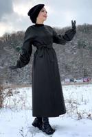 Tesettür giyim SİYAH KUŞAKLI DERİ GÖRÜNÜMLÜ TRENÇKOT  8447 