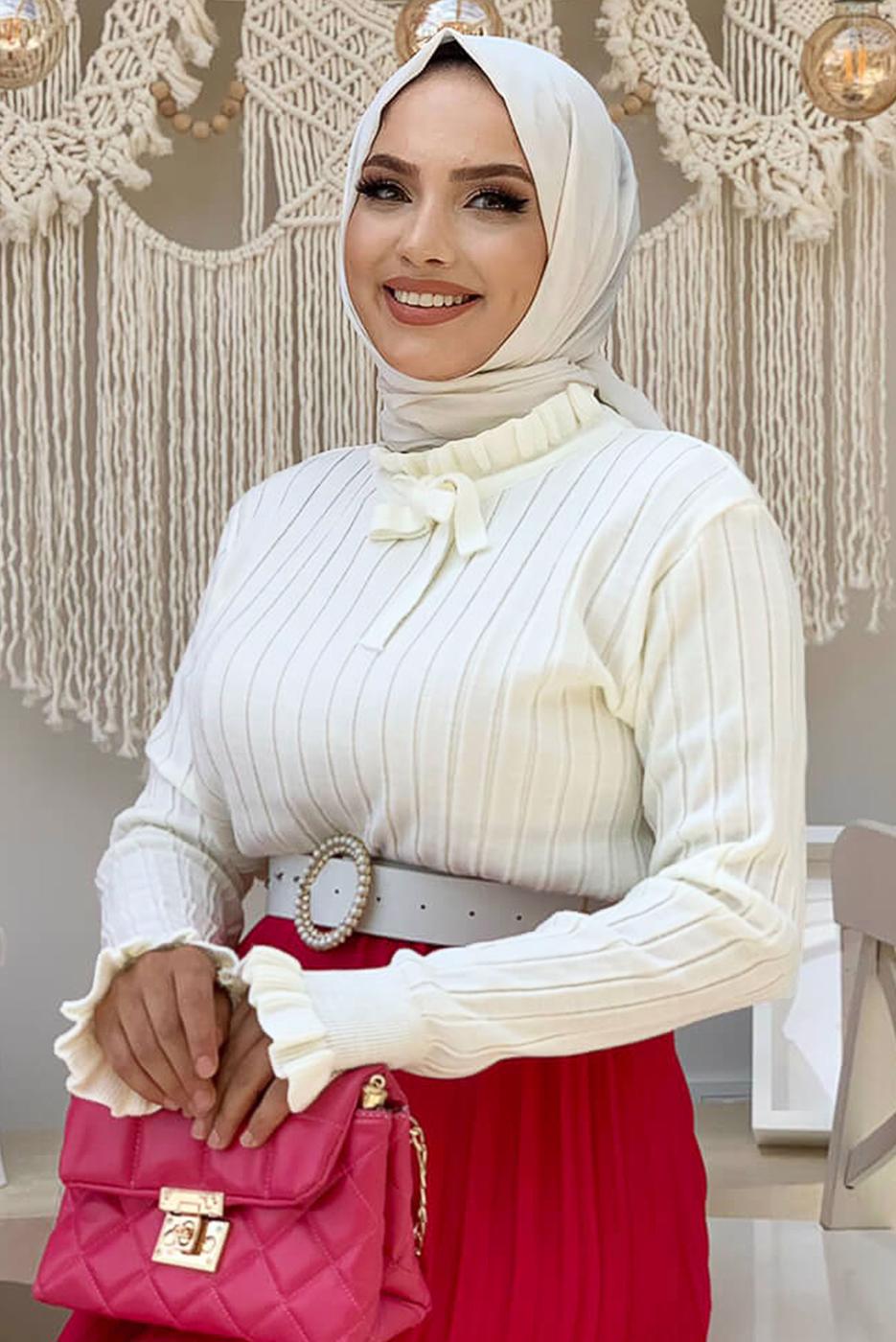Tesettür giyim EKRU BOYUNDAN BAĞLAMALI TRİKO KAZAK 02222 