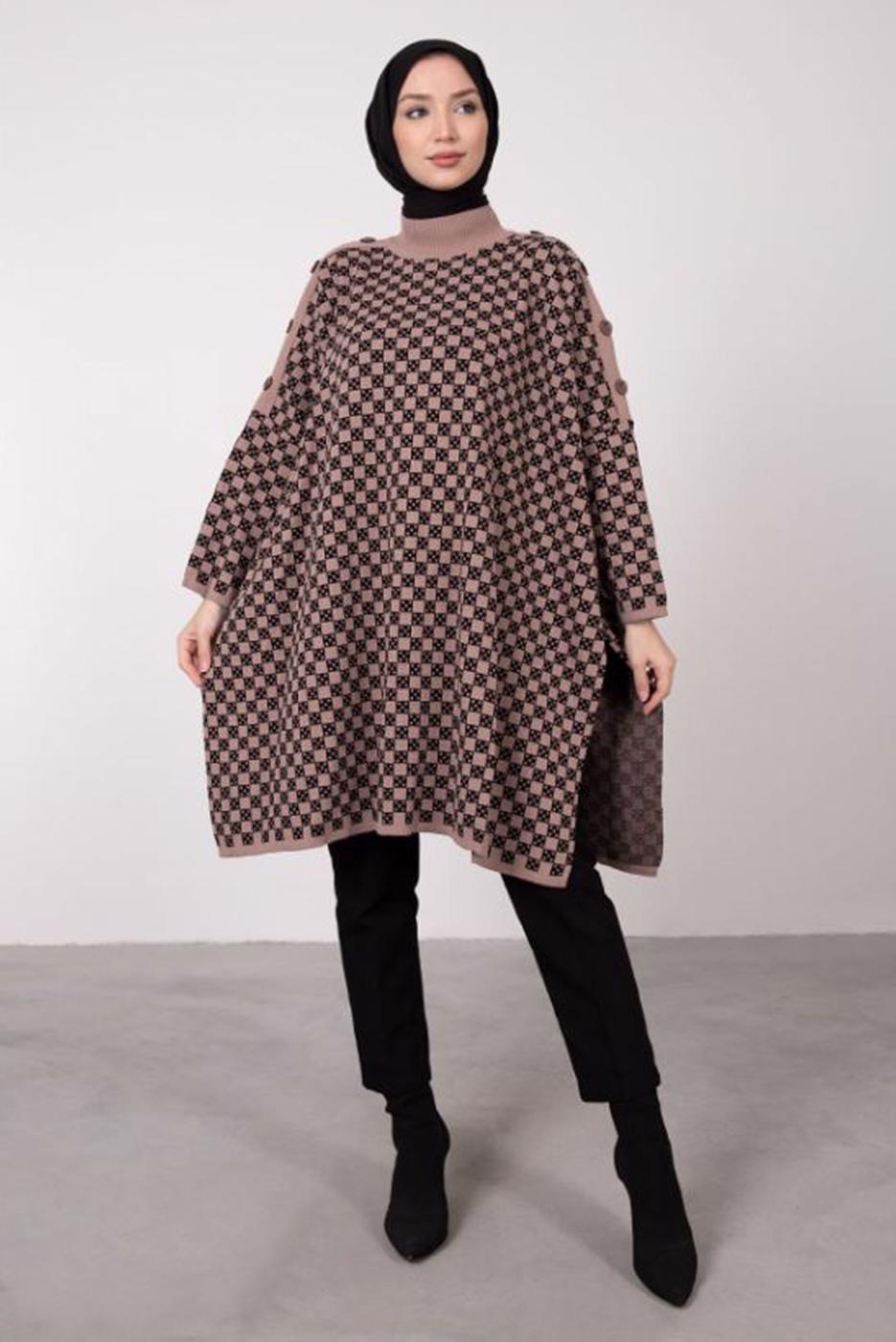 Tesettür giyim PEMBE KOLU DÜĞME DETAYLI KARELİ TRİKO PANÇO 1084 