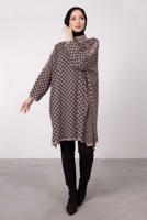 Tesettür giyim PEMBE KOLU DÜĞME DETAYLI KARELİ TRİKO PANÇO 1084 