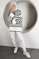 Tesettür giyim SİYAH ŞERİTLİ BALIKÇI YAKA TRİKO TUNİK 2111 