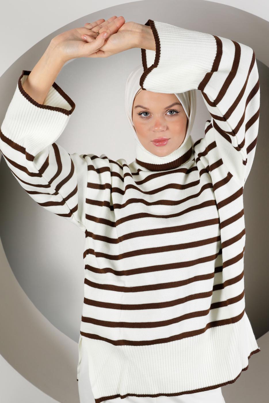 Tesettür giyim KAHVE ŞERİTLİ BALIKÇI YAKA TRİKO TUNİK 2111 
