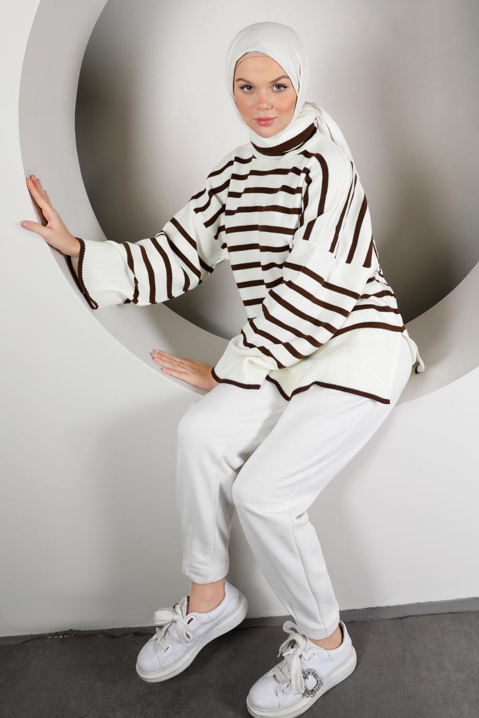 Tesettür giyim KAHVE ŞERİTLİ BALIKÇI YAKA TRİKO TUNİK 2111 