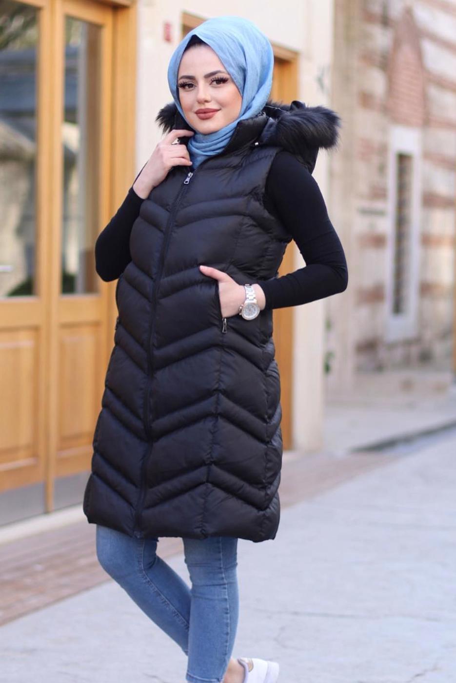 Tesettür giyim SİYAH KAPÜŞONLU FERMUARLI ŞİŞME YELEK 1502 