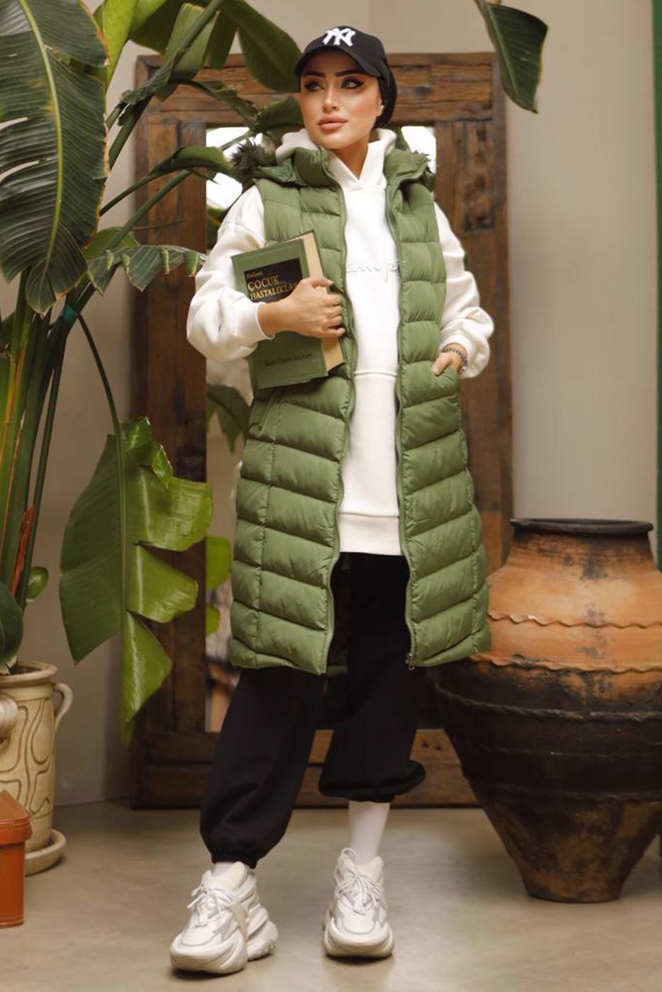 Tesettür giyim HAKİ CEPLİ KAPÜŞONLU ŞİŞME YELEK 4429 