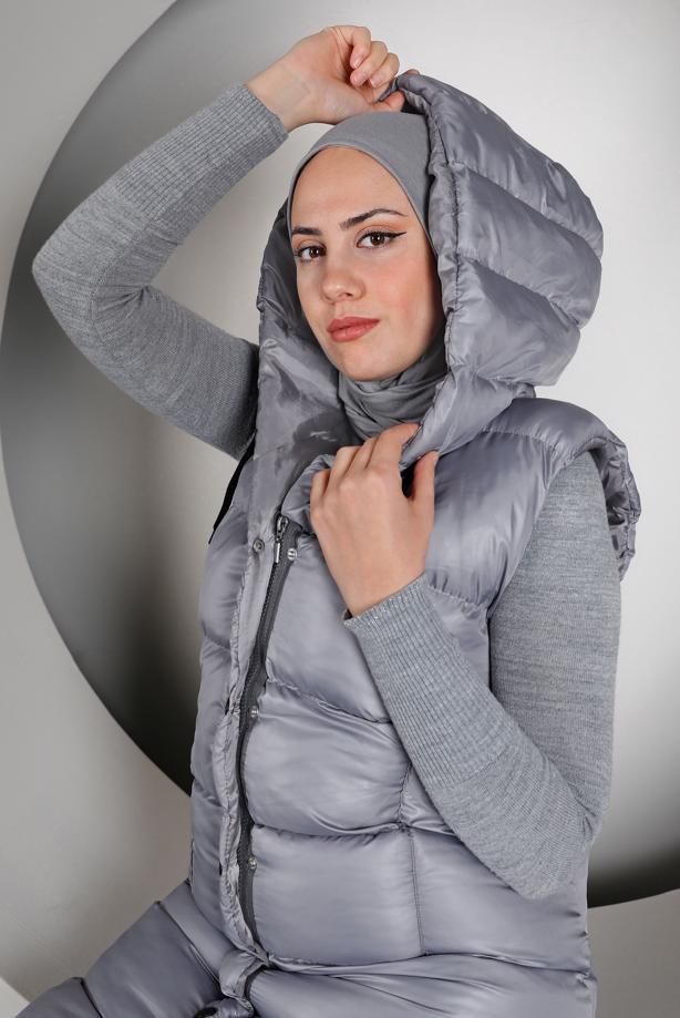 Tesettür giyim GRİ KAPÜŞONLU FERMUARLI ŞİŞME YELEK 5003  - TRENDTESETTÜR