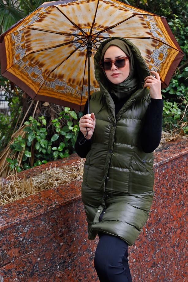 Tesettür giyim HAKİ KAPÜŞONLU FERMUARLI ŞİŞME YELEK 5003  - TRENDTESETTÜR