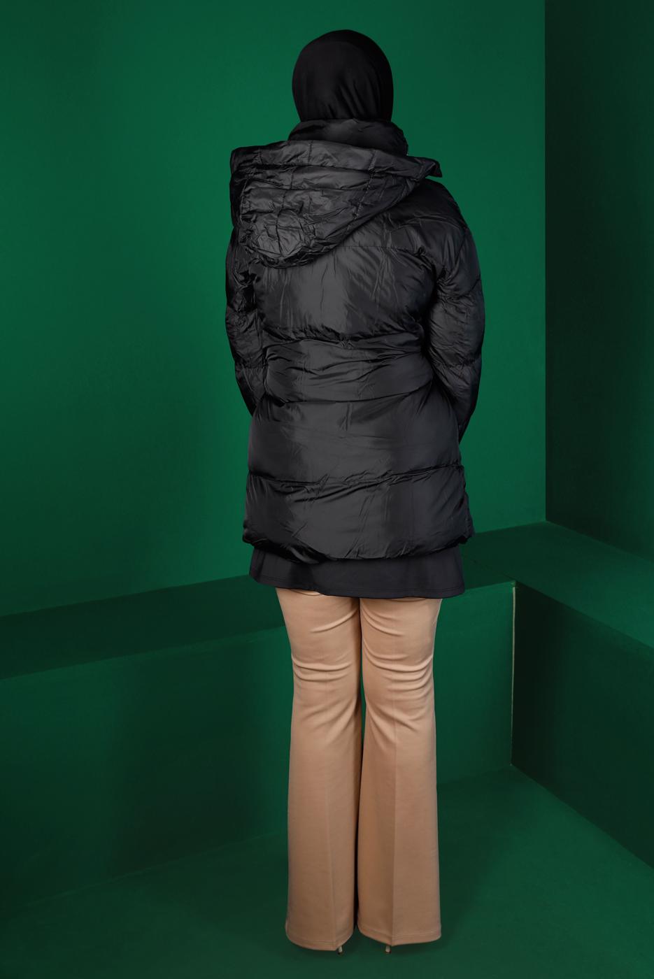 Tesettür giyim SİYAH BELİ BÜZGÜLÜ ŞİŞME KABAN 8081