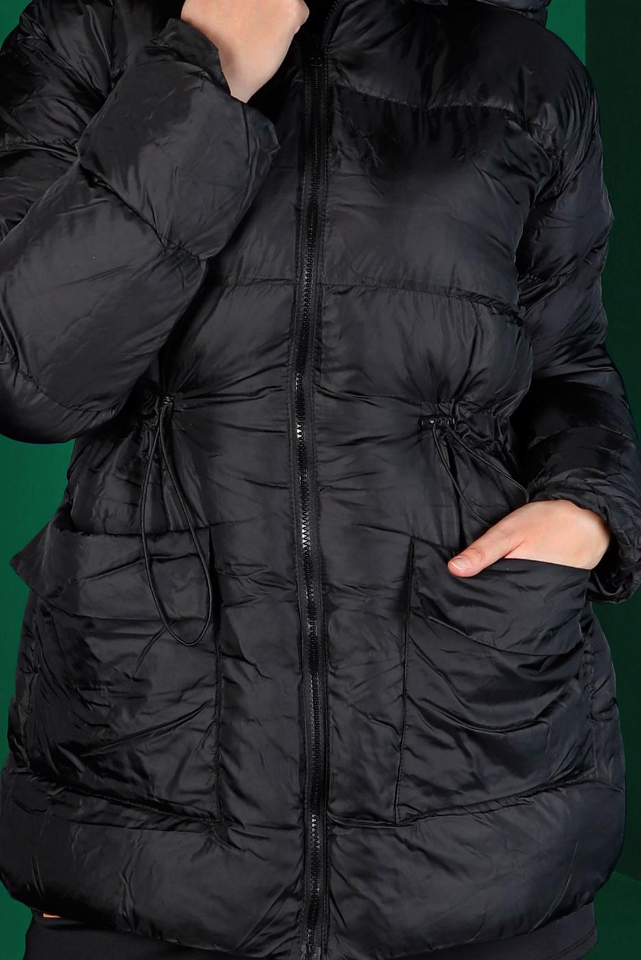 Tesettür giyim SİYAH BELİ BÜZGÜLÜ ŞİŞME KABAN 8081