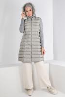 Tesettür giyim GRİ FERMUARLI KAPÜŞONU KÜRKLÜ ŞİŞME YELEK 9001 